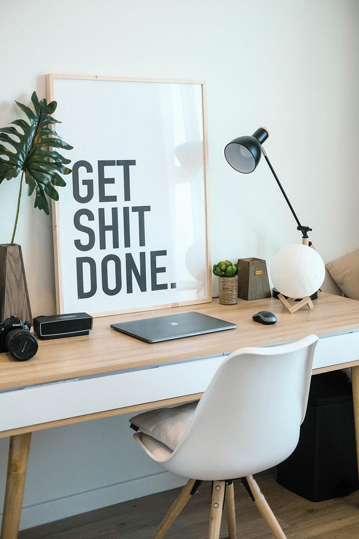 An image with the inscription "get things done"